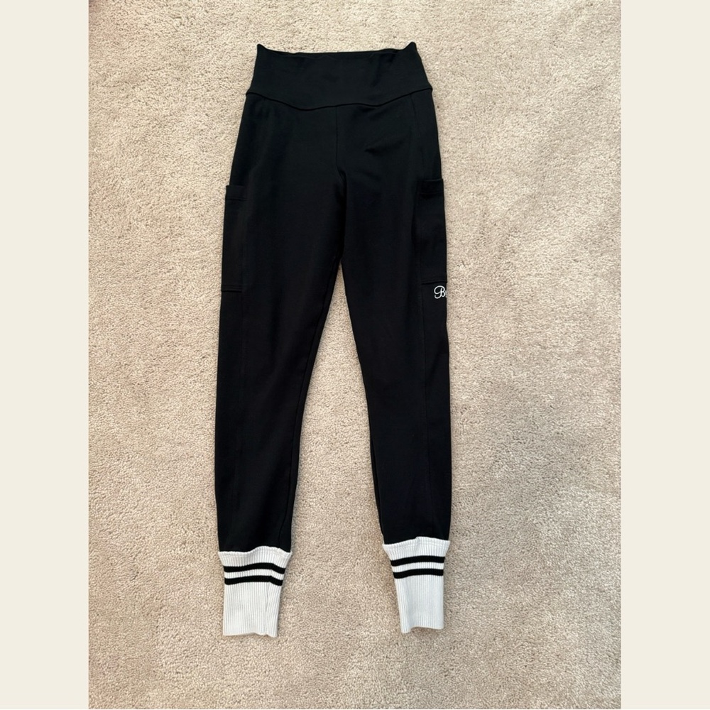 Bombshell Leggings! Cross listed on Mercari!
